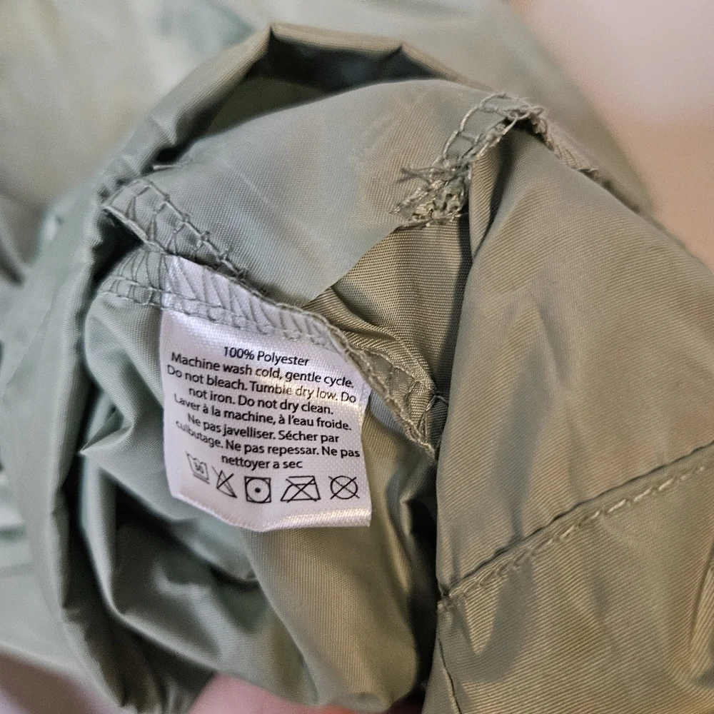 FabFitFun x Bala Running Jacket Break Away Womens L/XL $80 Light Green NEW - Picture 13 of 16